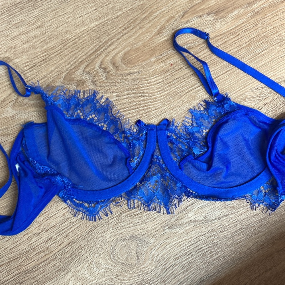 Sexy blue lace underwire, bra. 36 b lingerie - Picture 6 of 8